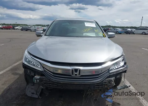 2017 Honda Accord Touring V6 from USA, damaged, VIN 1HGCR3F90HA002929